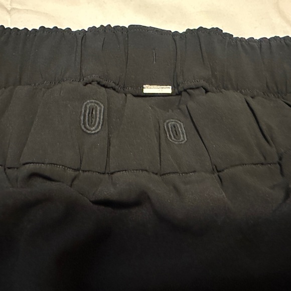 Lululemon on the fly skirt black 10 - Picture 2 of 4